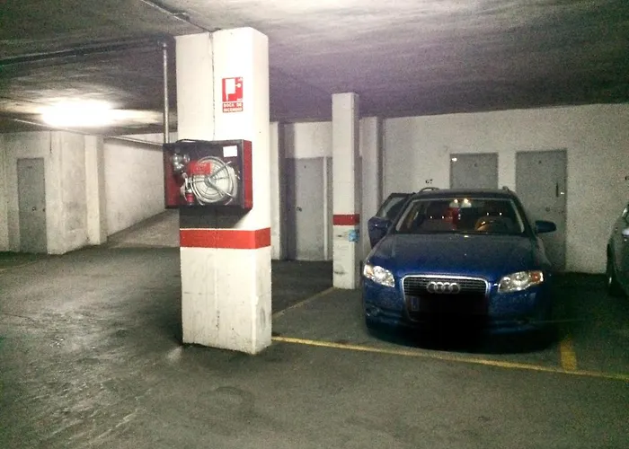 Apto Nuevo-Junto Mezquita-Con Parking Opcional דירה